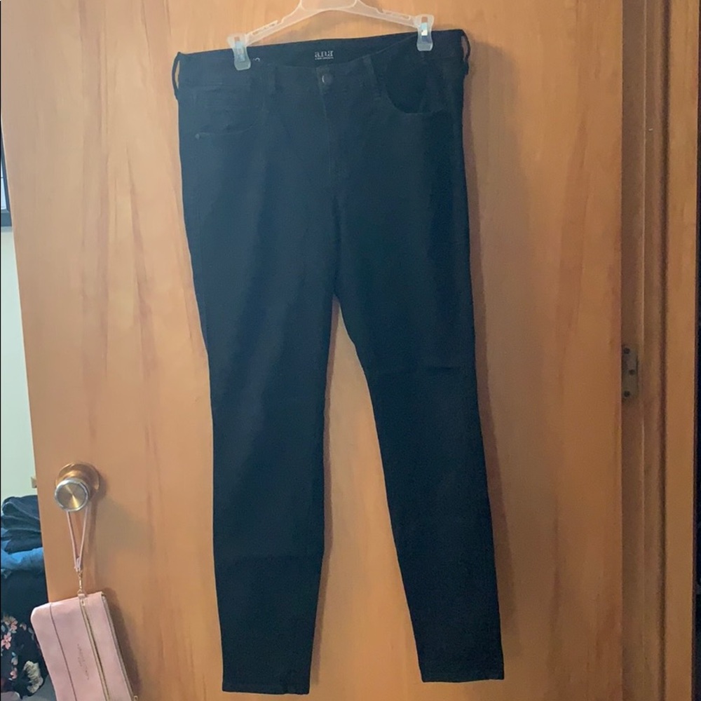 Black jeggings